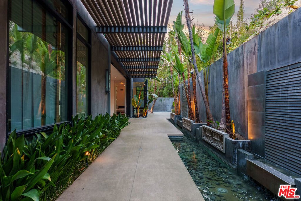 House in Los Angeles, California, United States 4 - 18116047