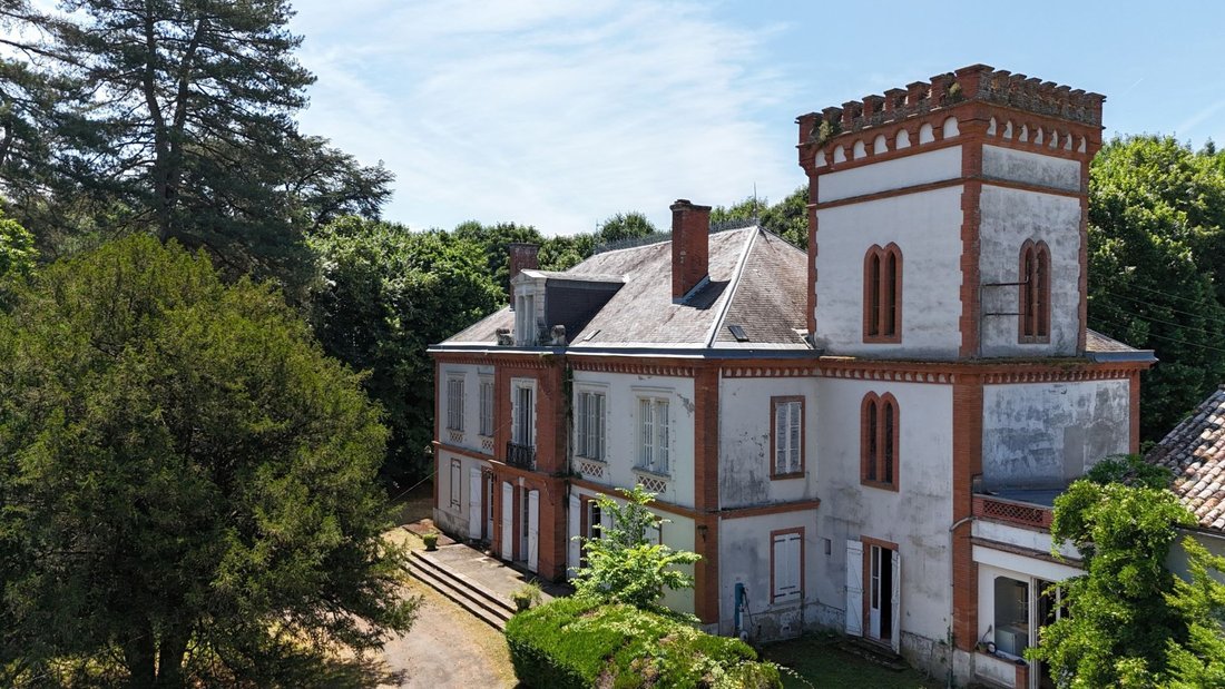 Castle in Lalande, Montauban, France 4 - 18116542