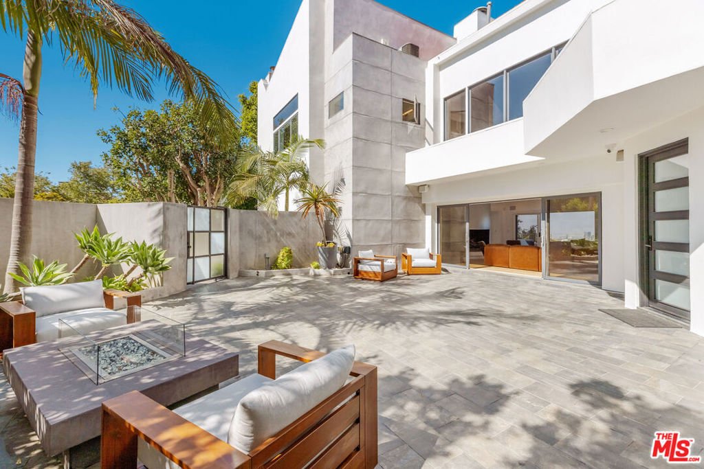 House in Los Angeles, California, United States 3 - 18116043
