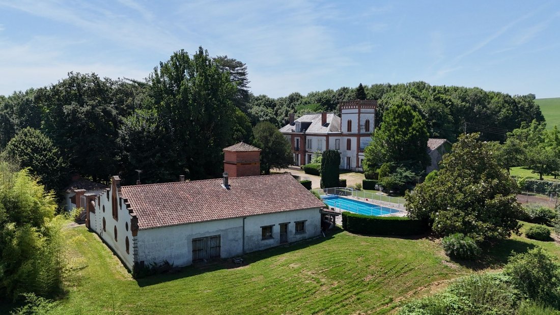 Castle in Lalande, Montauban, France 2 - 18116542