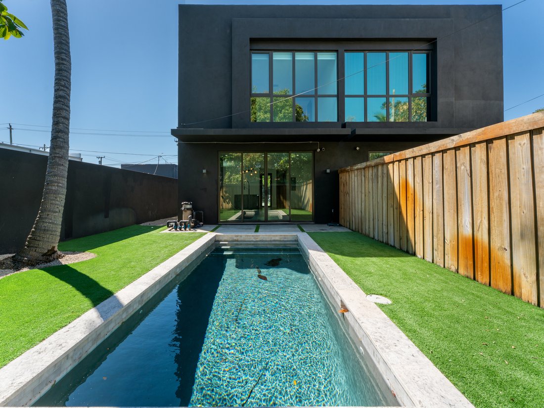 House in Miami, Florida, United States 2 - 18117032