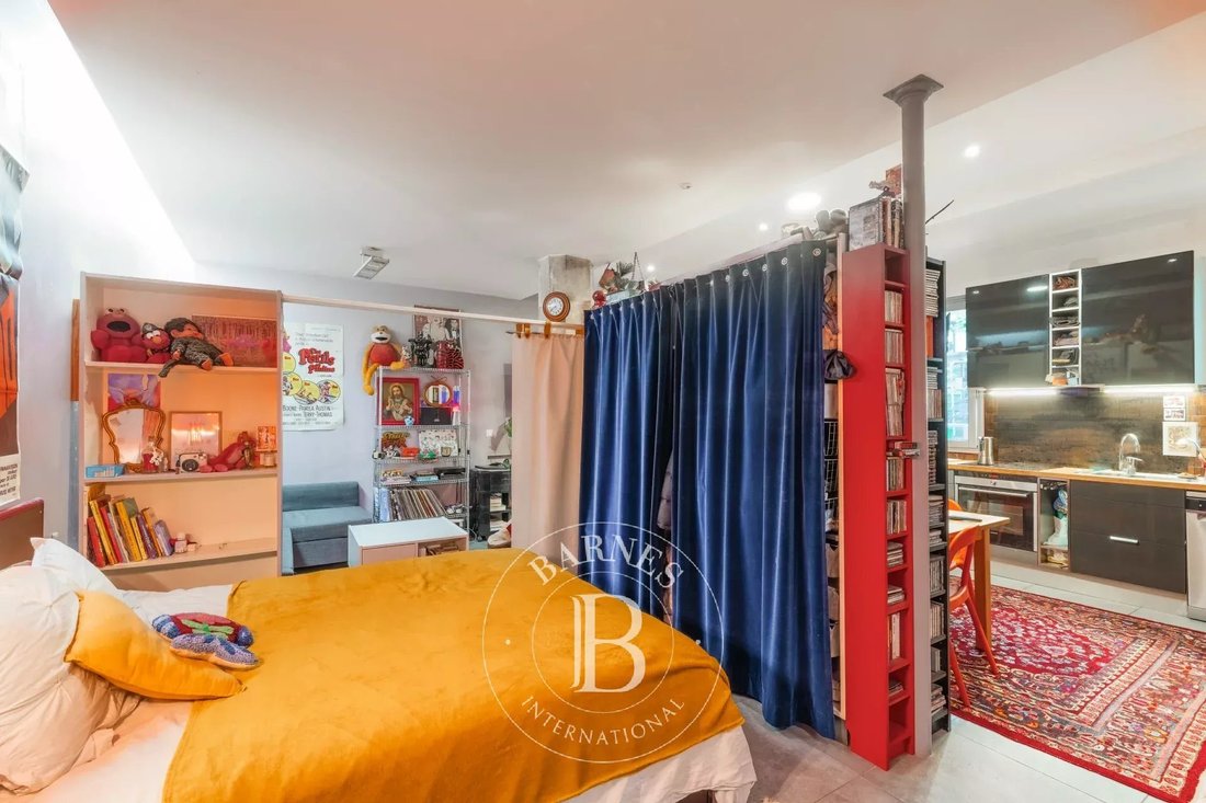 House in Les Lilas, Ile-de-France, France 4 - 18116814