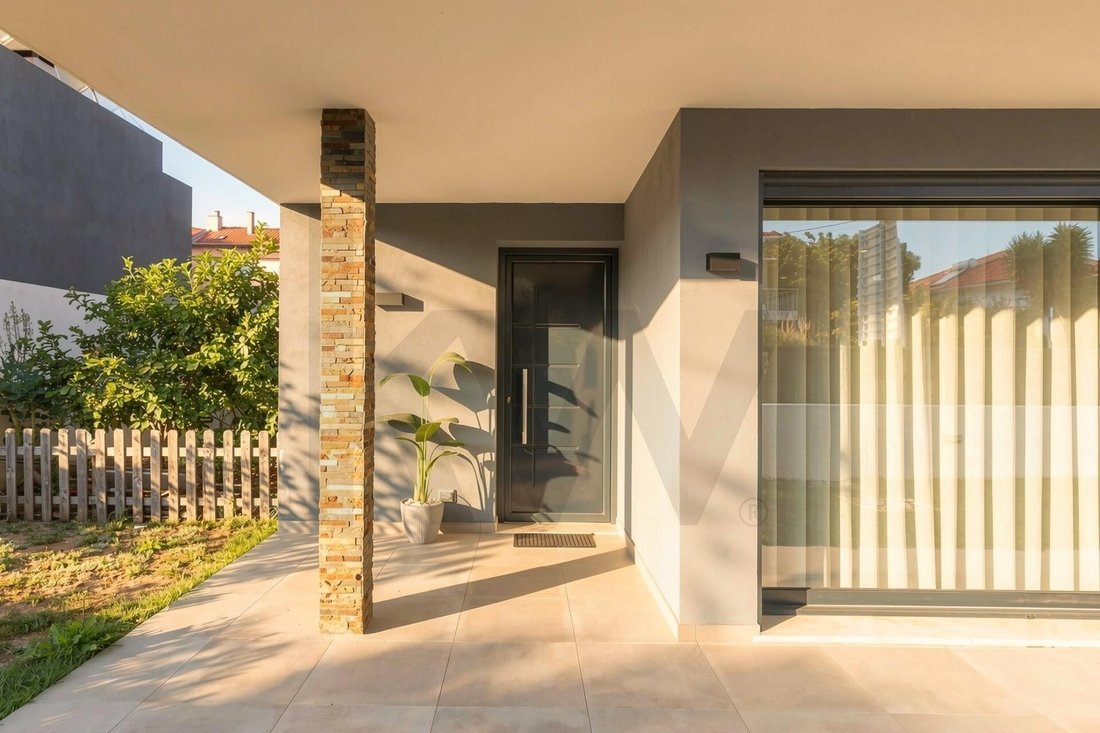 Townhouse in Algueirao-Mem Martins, Lisbon, Portugal 5 - 18116989