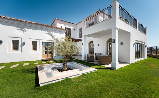 Villa in Estepona, Andalusia, Spain 1