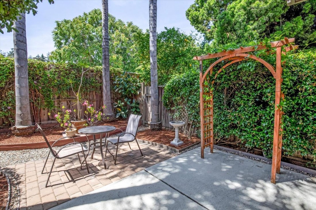 Villa en East Palo Alto, California, Estados Unidos 1 - 18117048