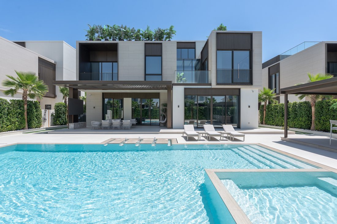 Villa in Hadaeq Sheikh Mohammed Bin Rashid, Dubai, United Arab Emirates 1 - 17097033