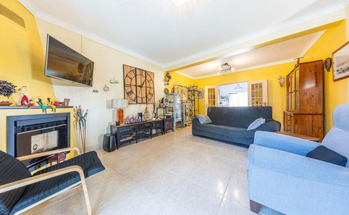 Villa in Charneca de Caparica e Sobreda, Setubal, Portugal 1
