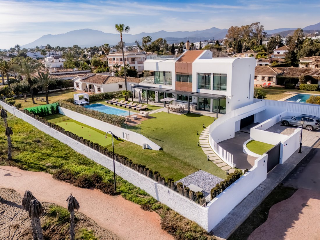 Villa in Estepona, Andalusia, Spain 2 - 18117007