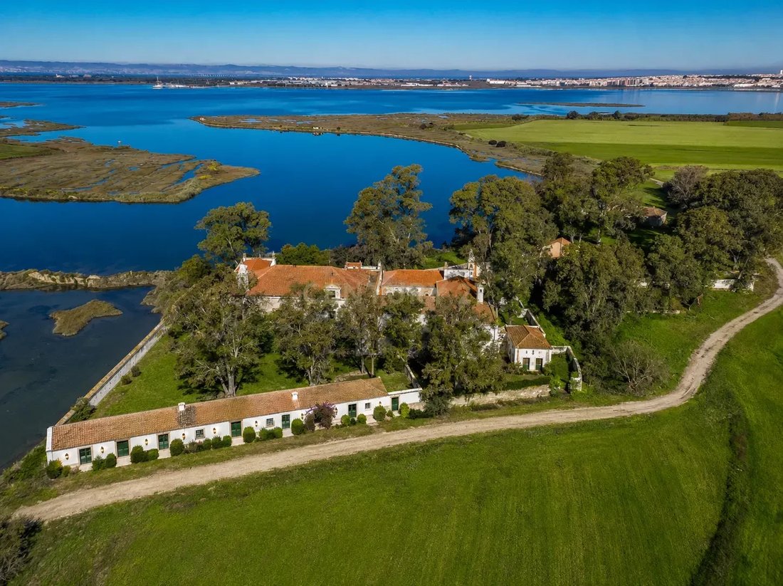 Farm Ranch in Gaio-Rosario e Sarilhos Pequenos, Setubal, Portugal 2 - 13765236