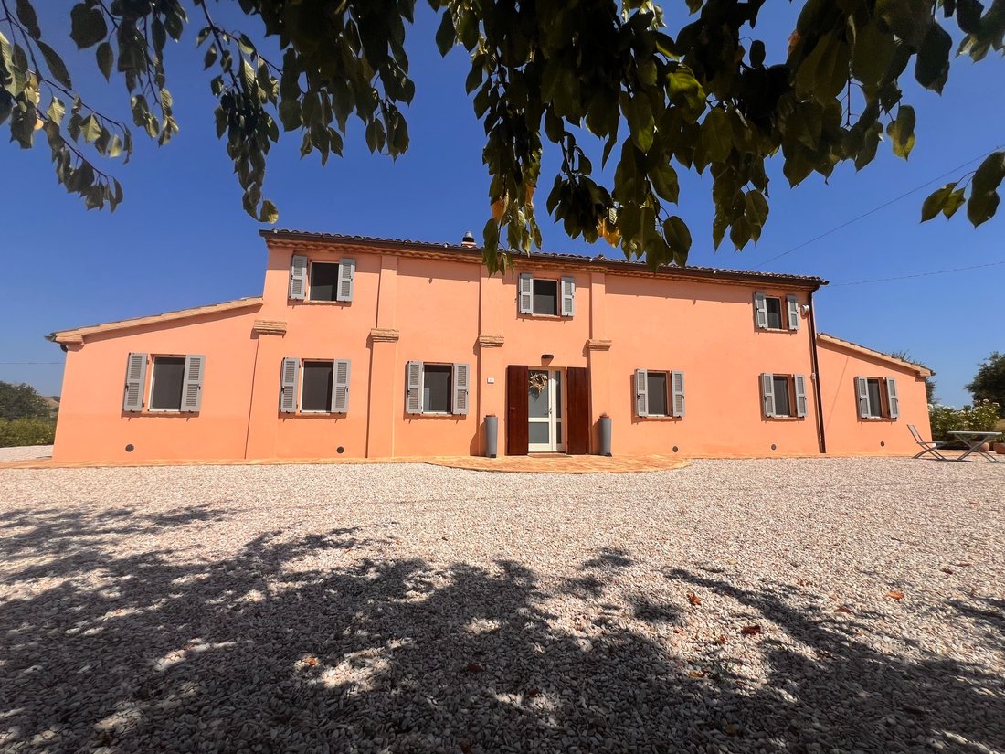 Country House in Cartoceto, Marche, Italy 2 - 18117766