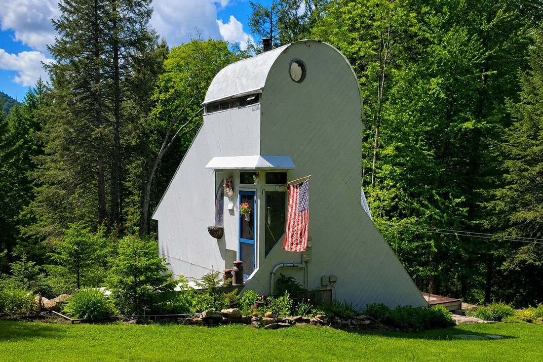 House in Peru, Vermont, United States 3 - 18117798