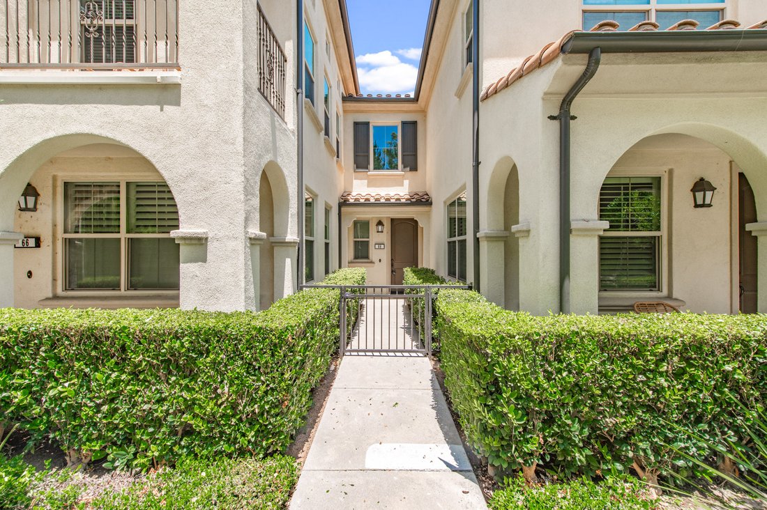 Condo in Irvine, California, United States 3 - 18117692