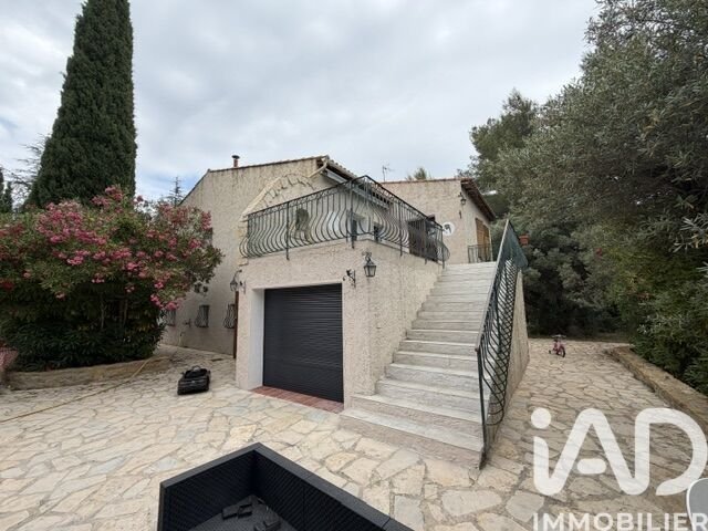 House in Les Freres-Les Cancades-Les Ginestes, Le Beausset, France 2 - 17416919