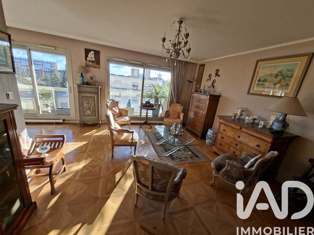 Apartment in Auteuil Sud, Paris 16e Arrondissement, Paris 2 - 18120548