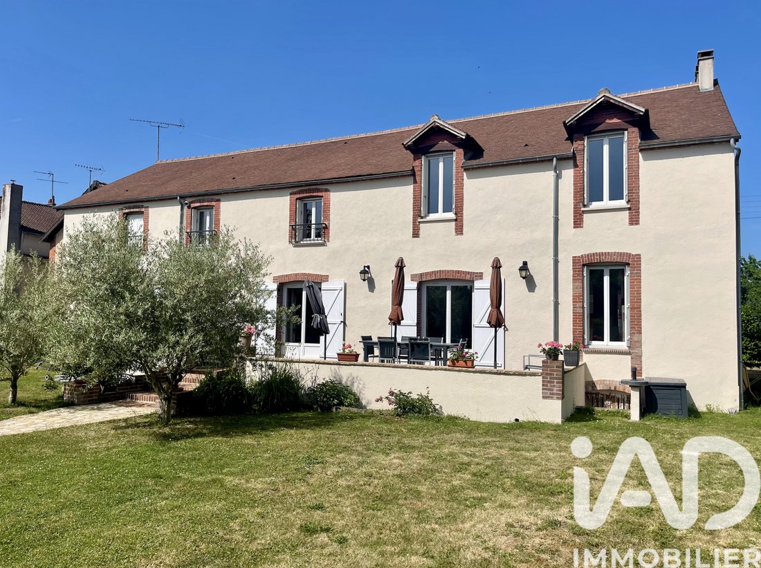House in Montereau-Fault-Yonne, Ile-de-France, France 1 - 18120200