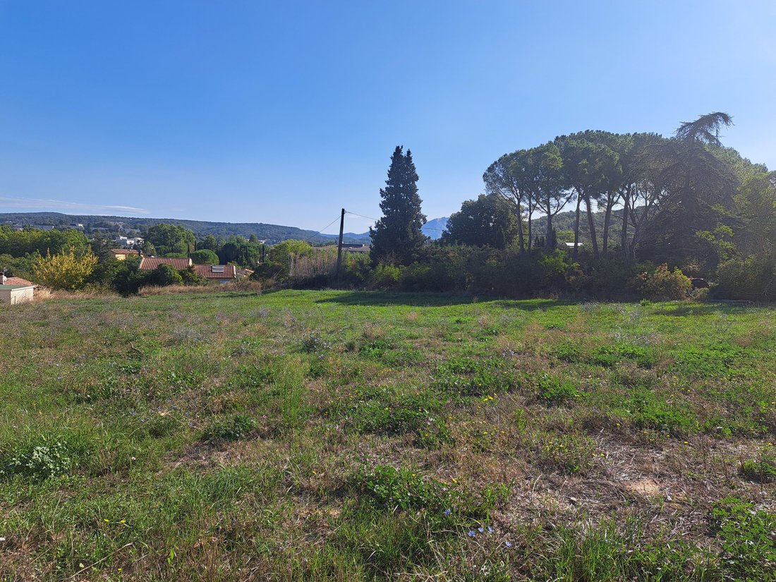 Land in Granettes-Jauberte-Sainte Anne, Aix-en-Provence, France 1 - 18117371