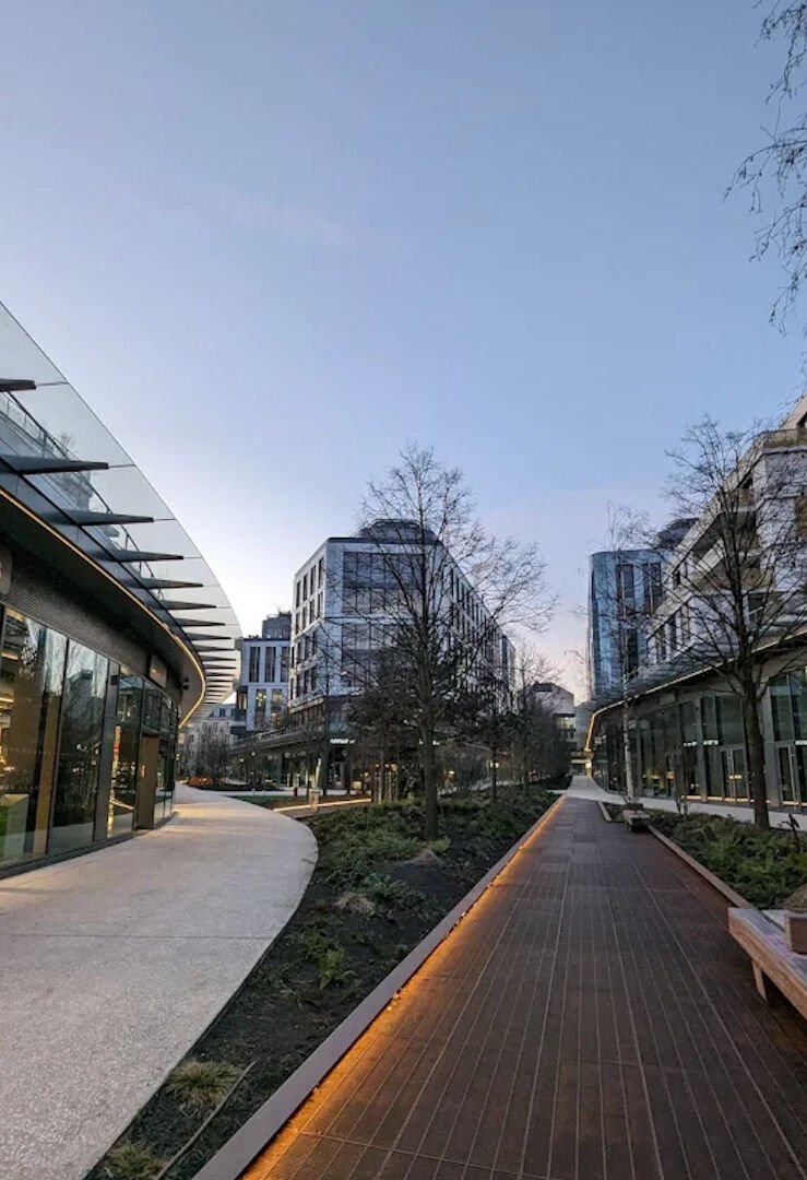 Apartment in Espaces Jeunes, Issy-les-Moulineaux, France 1 - 18117449