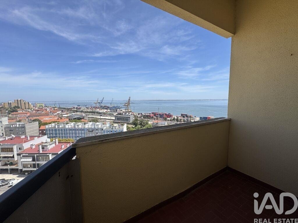 Apartment in Penha de Franca, Lisbon, Portugal 2 - 18117607