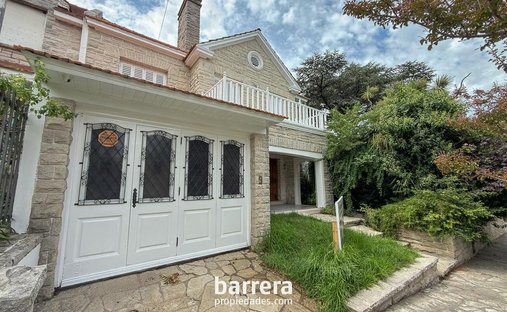 House in Mar del Plata, Buenos Aires Province, Argentina 1