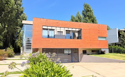 House in Mar del Plata, Buenos Aires Province, Argentina 1