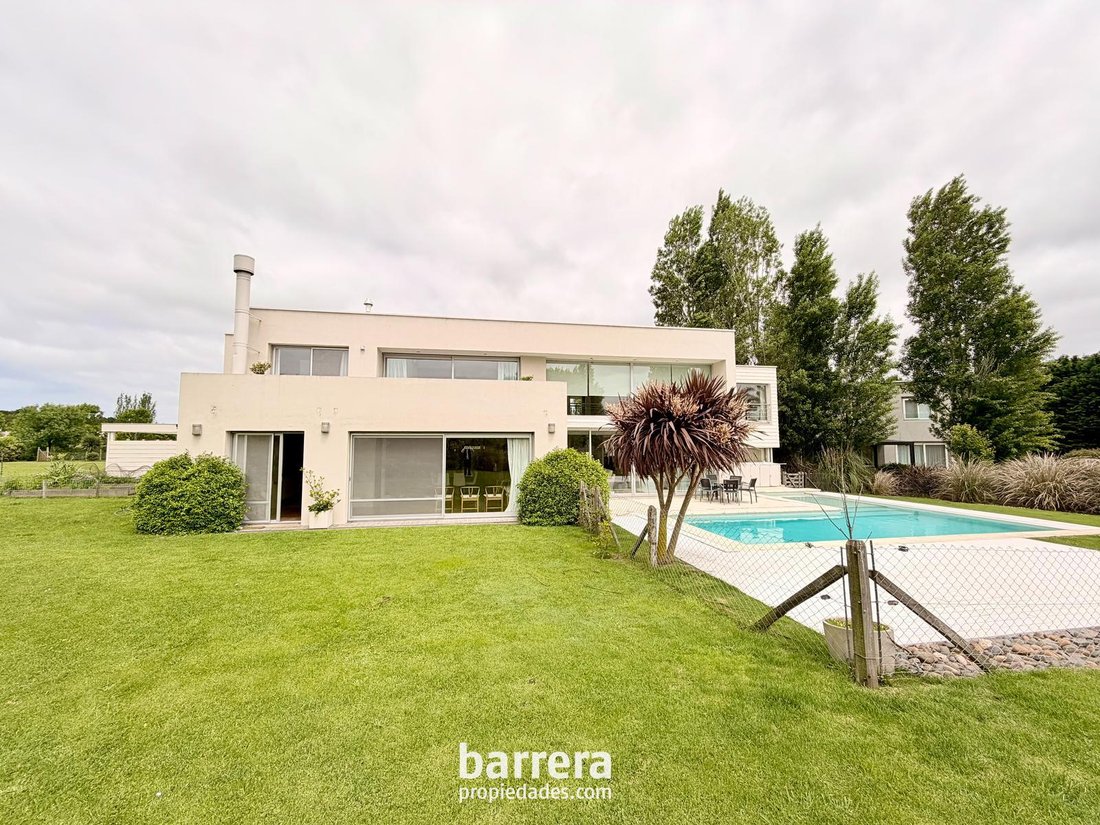 House in Mar del Plata, Buenos Aires Province, Argentina 2 - 18117737