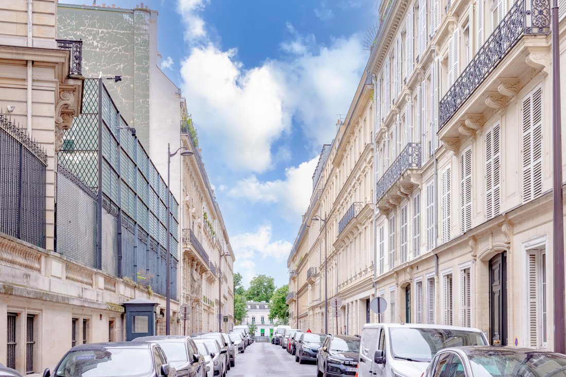 Apartment in Elysées-Madeleine, Paris 8e Arrondissement, Paris 4 - 18117832