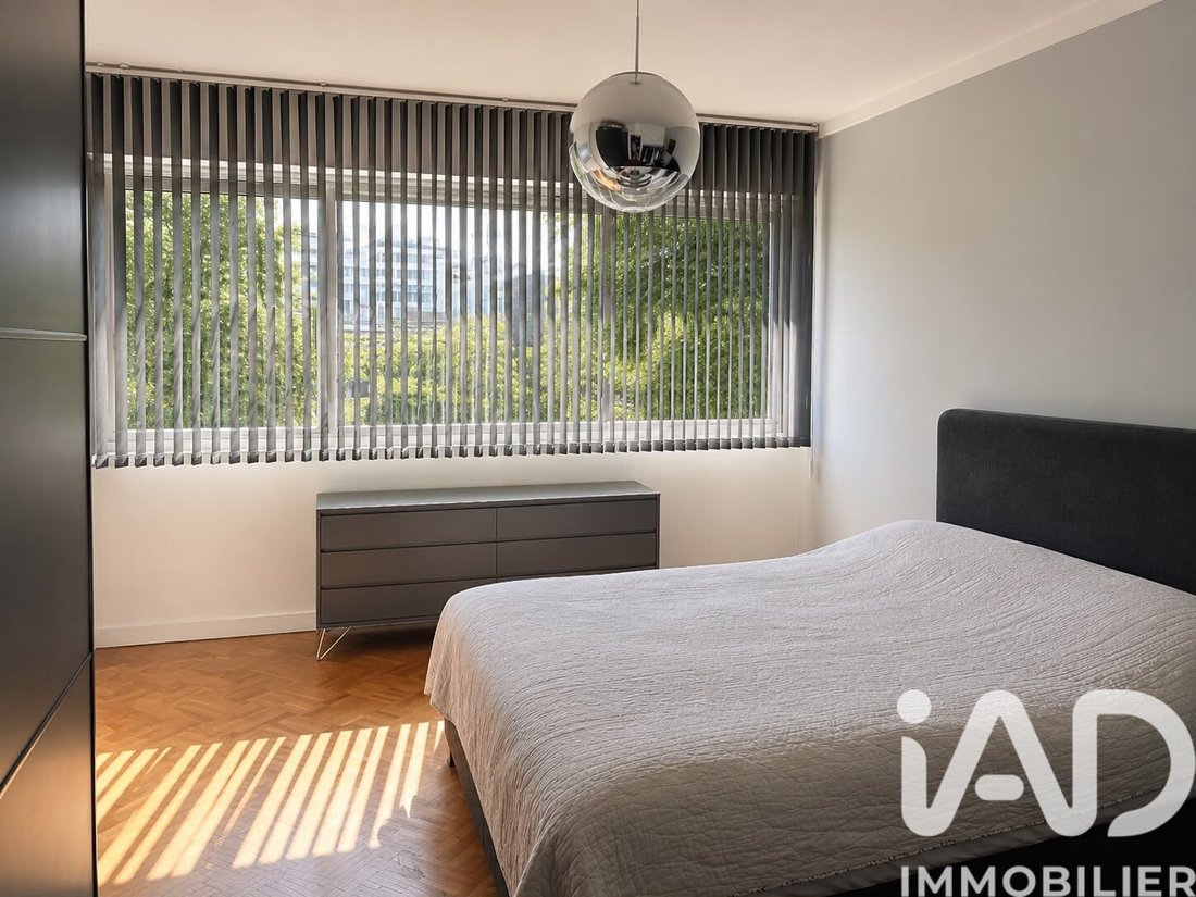 Apartment in Pointe Rouge, 8e Arrondissement, Marseille 3 - 18120507