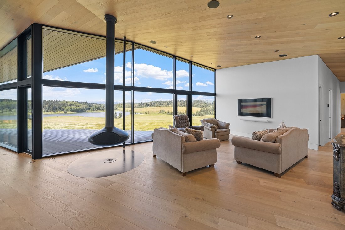 House in Ghost Lake, Alberta, Canada 5 - 18112094