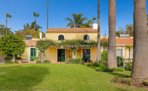 Villa in Mexilhoeira Grande, Algarve, Portugal 1