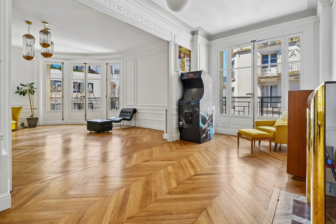 Apartment in Invalides, Paris 7e Arrondissement, Paris 2 - 18117561