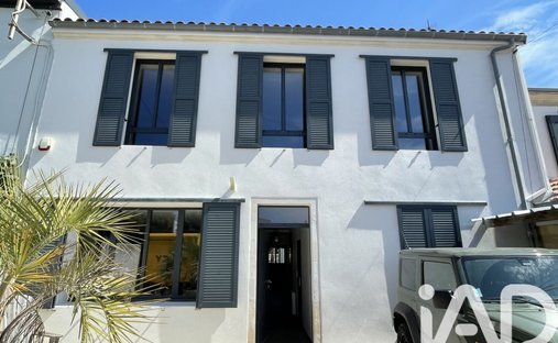 House in Saint Maurice-Fetilly, La Rochelle, France 1