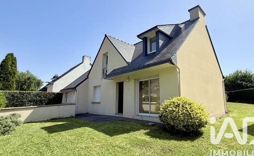 House in Centre Bourg, Sene, France 1