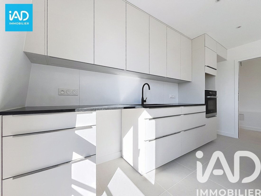 Apartment in Mairie, Garches, France 3 - 17658743