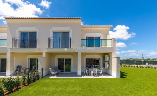Townhouse in Sao Goncalo de Lagos, Algarve, Portugal 1