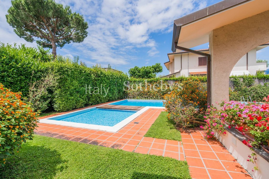 House in Caranna-Vaiana, Forte dei Marmi, Tuscany 2 - 17083761