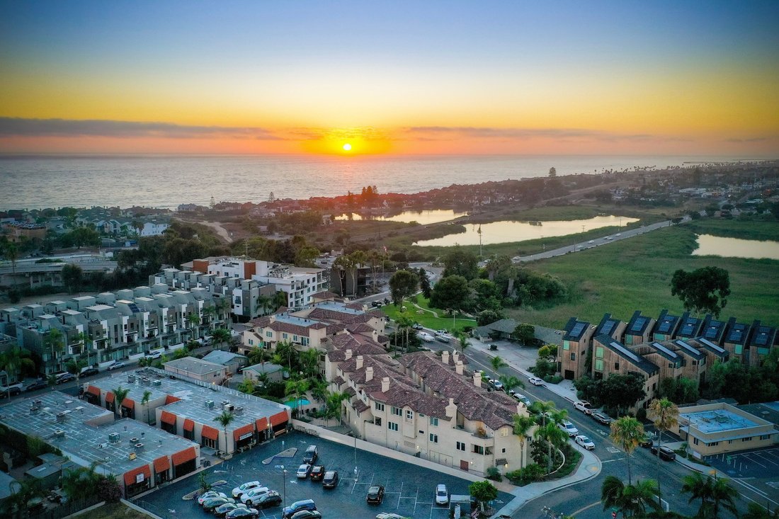 Condo in Carlsbad, California, United States 2 - 18117820