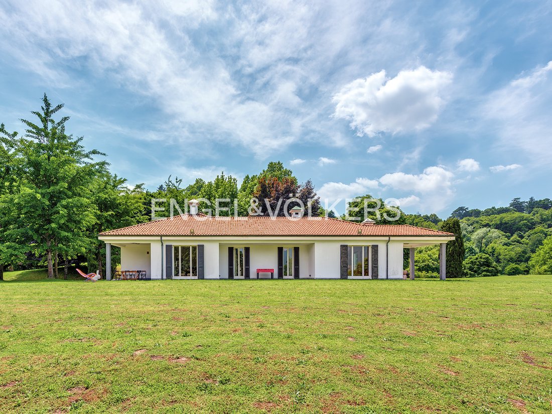 Villa in Oggiono, Lombardy, Italy 5 - 18117844