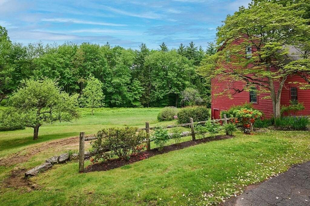 House in Greenfield, Massachusetts, United States 3 - 18117883