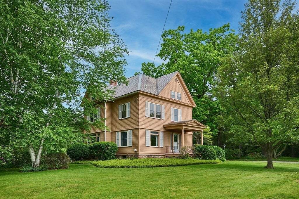 House in Greenfield, Massachusetts, United States 1 - 18117883