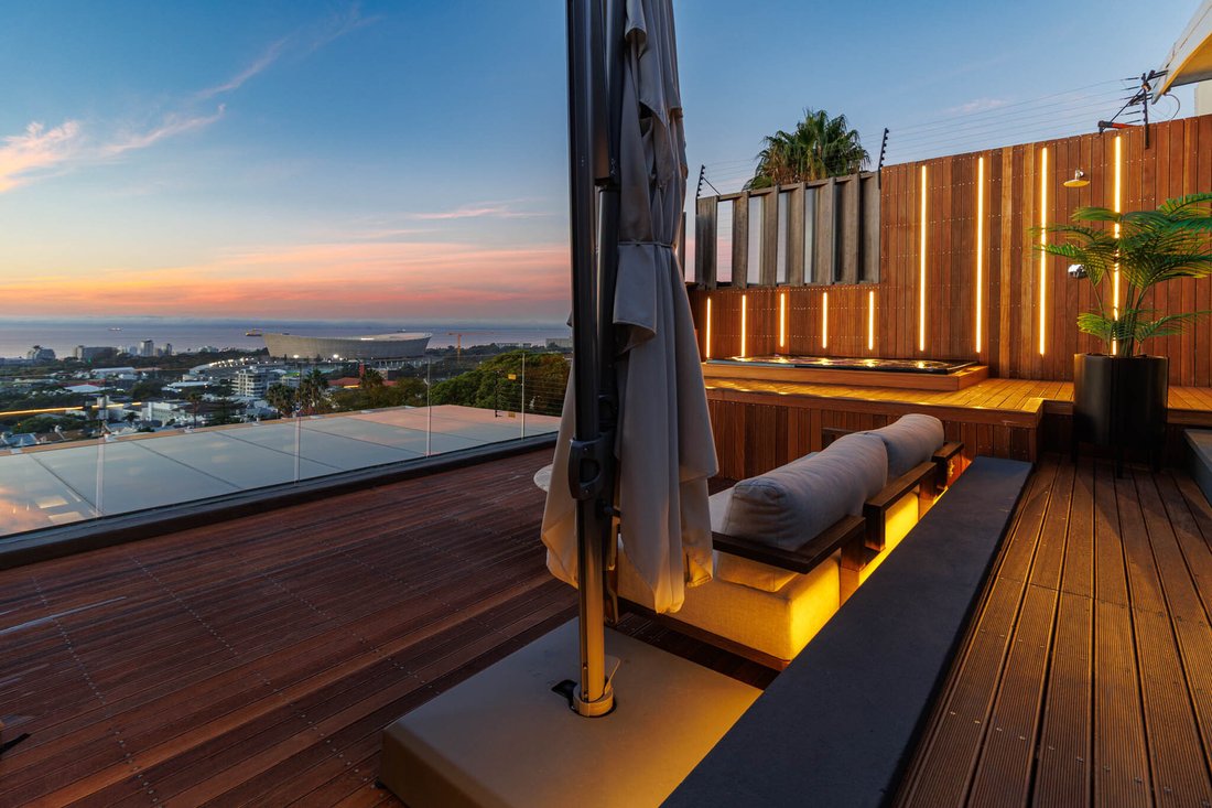 House in Signal Hill, Cape Town, Western Cape 5 - 18117536