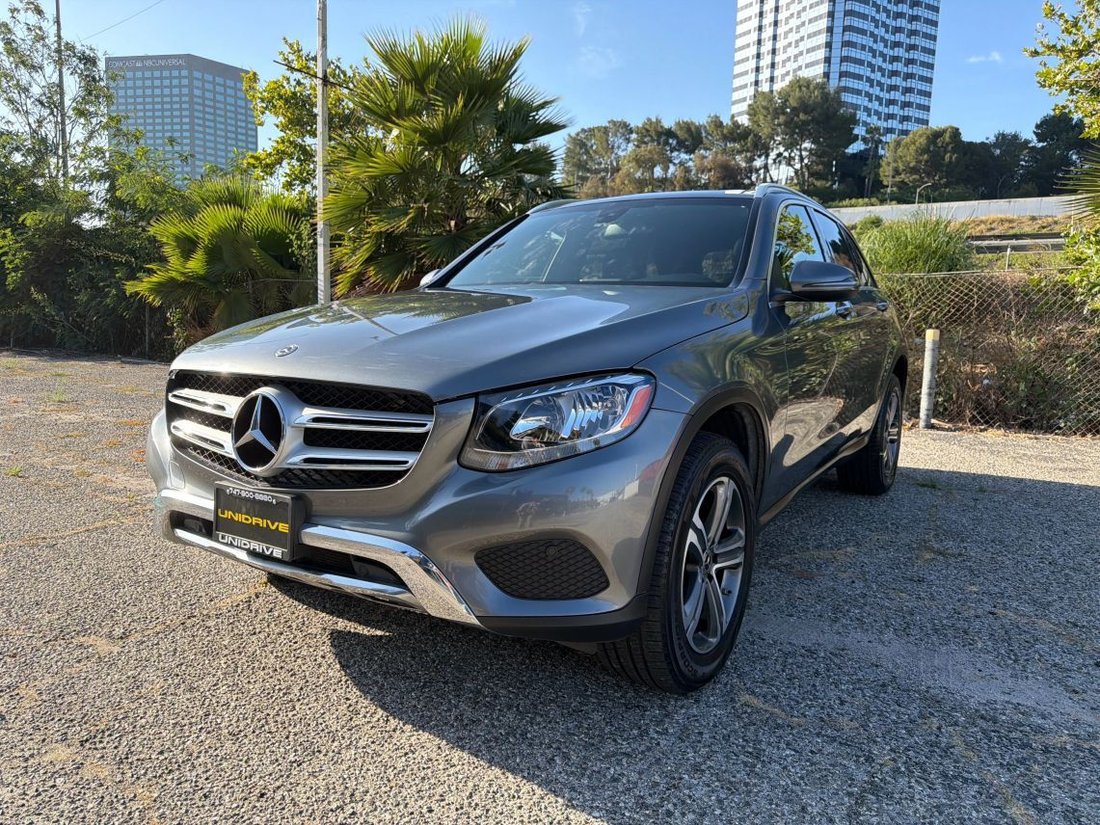 Suv in Los Angeles, CA, United States 2 - 18117515