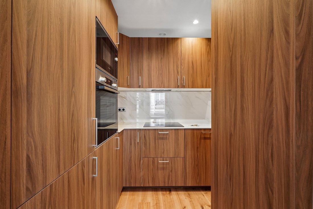 Apartment in Invalides, Paris 7e Arrondissement, Paris 4 - 18117570