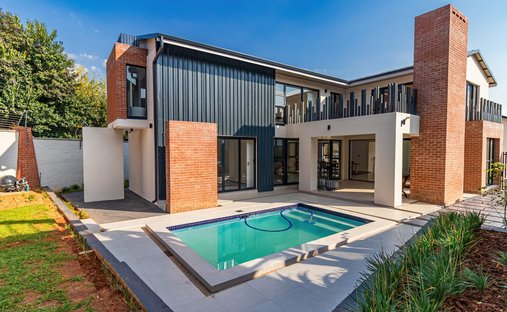 Country House in Broadacres, Gauteng, South Africa 1