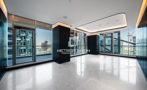 Apartment in Business Bay, Dubai, United Arab Emirates 1