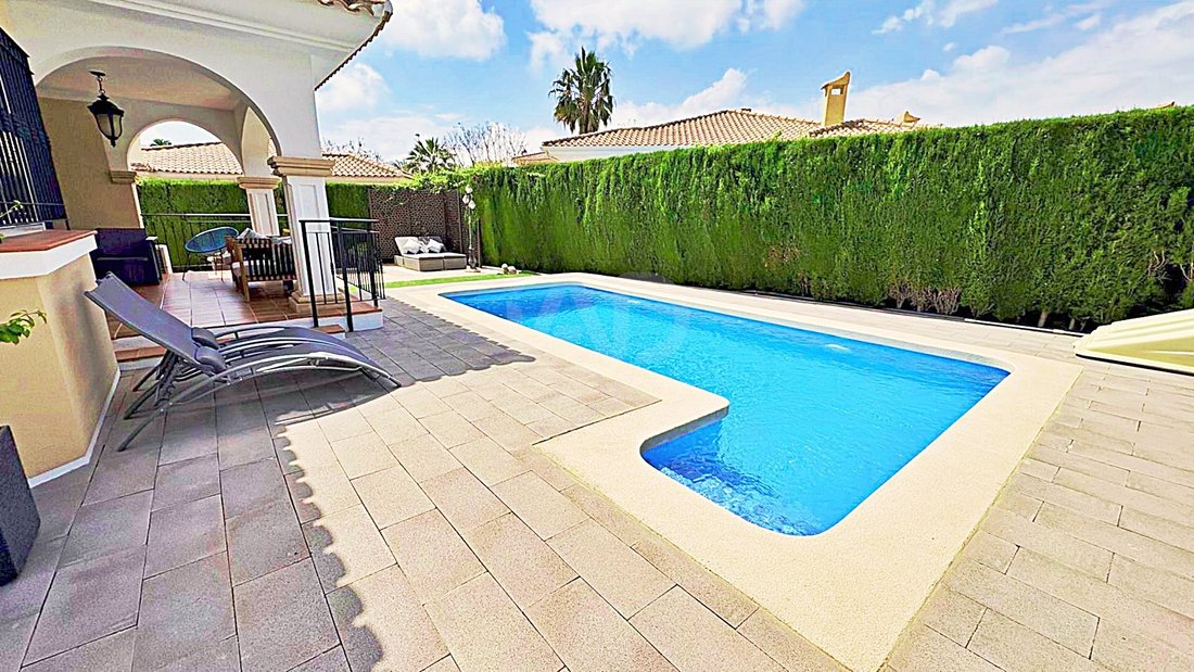 Chalet in Mutxamel, Valencian Community, Spain 2 - 17754208