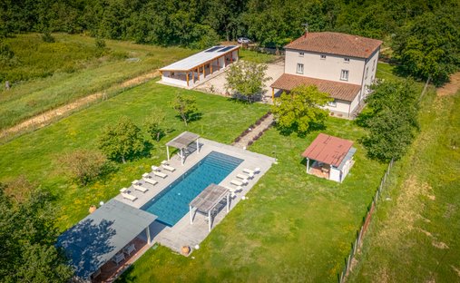 Villa in Terranuova Bracciolini, Tuscany, Italy 1