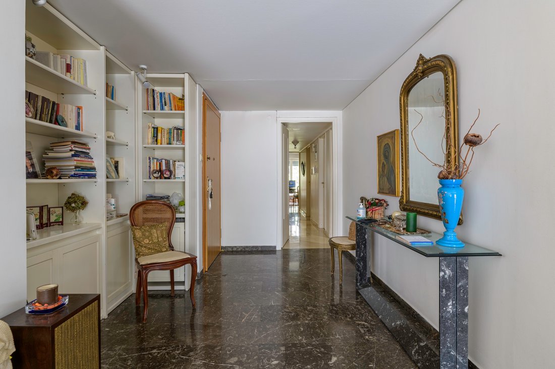 Apartment in Sunoikia Kolonakiou, 1st District of Athens, Athens 3 - 18117830