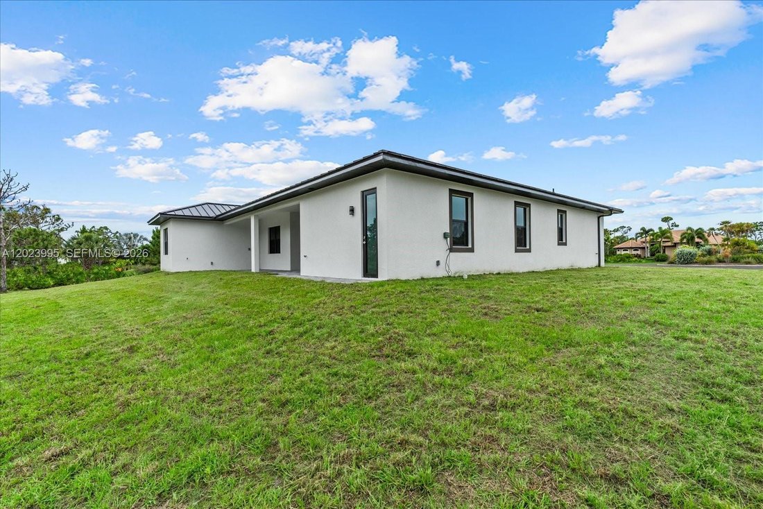 House in Bokeelia, Florida, United States 3 - 18118305