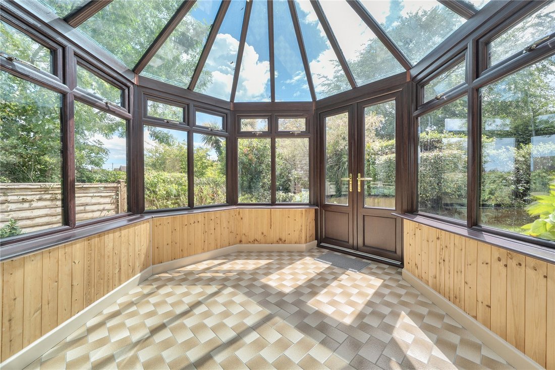 Bungalow in Devon, England 5 - 18118820