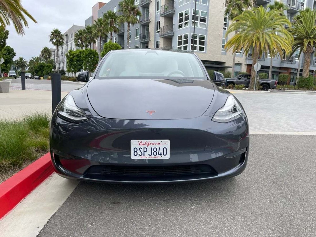 Suv in Newport Beach, CA, United States 2 - 18118356